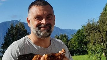 A7C84666-1566-4583-870C-D75B4346A737