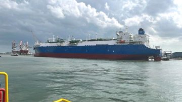 Golar-Tundra-Snam-al-cantiere-Keppel-di-Singapore