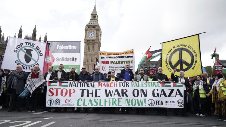 Gaza, il massacro amplifica la protesta pacifica