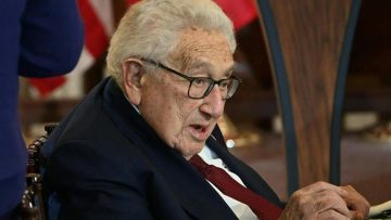Muore a 100 anni Henry Kissinger