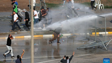 Turchia, base militare USA assediata dai manifestanti