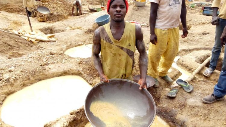 Burkina Faso, sospese le esportazioni di oro