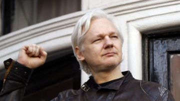 Lotta continua per Julian Assange