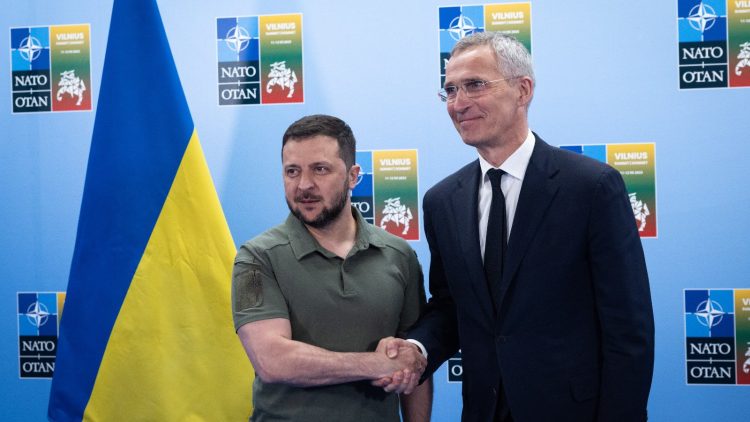 NATO, corsa contro il tempo per armare Kiev