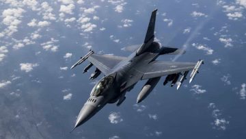Kiev, arrivano gli F-16 senza piloti