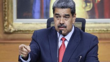 Maduro chiede aiuto a Mosca e Pechino